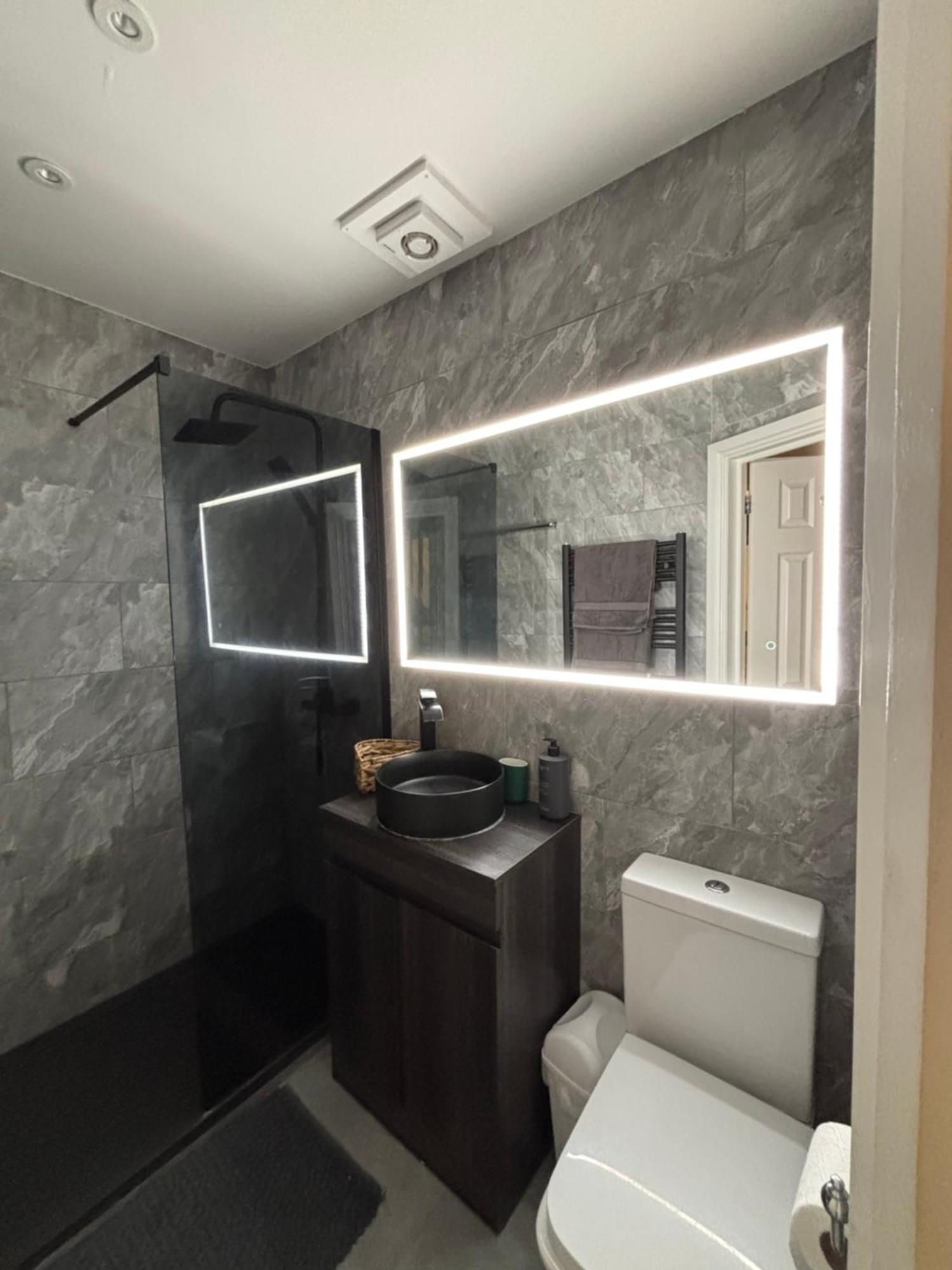 Appartamento Newly Renovated Modern In West Kensington *
